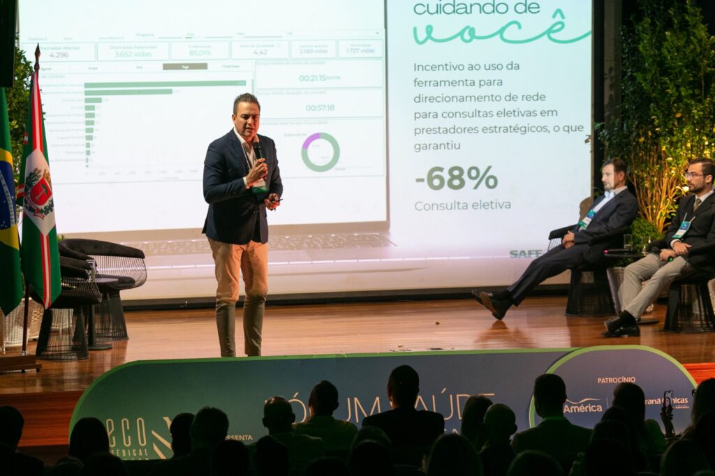 Divulgação
Marcos Scaldelai, diretor-executivo da Safe Care, durante Fórum LIDE Paraná de Saúde e Bem-Estar