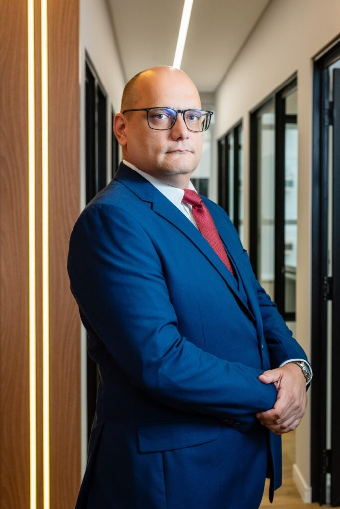 Alex Ávila, especialista em direito do trabalho