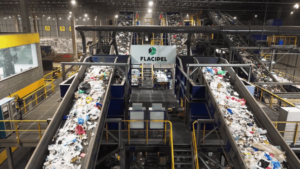 Imagem de Divulgação: Flacipel – empresa do Grupo Multilixo