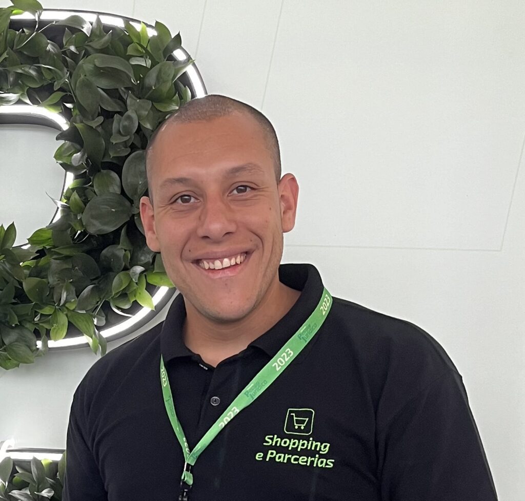 Para Thomas Ferrão, gerente de Produtos do Sicredi, o Shopping do Sicredi é uma ferramenta de conexão com os associados e de impulso à economia local
Créditos: Divulgação/Sicredi