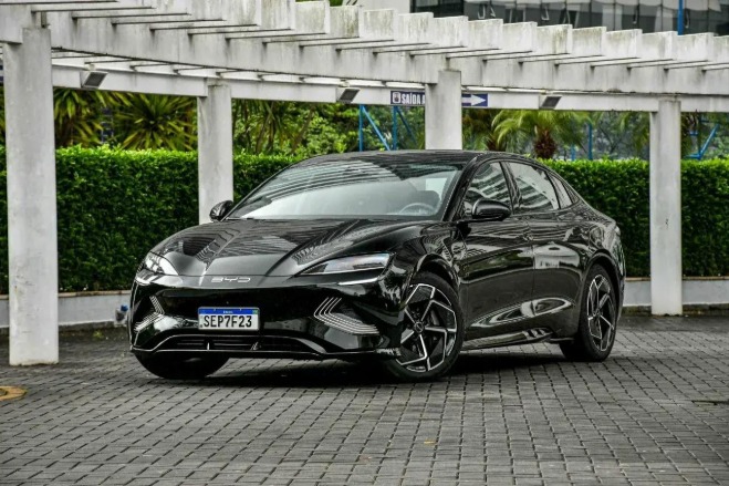 BYD Seal é o elétrico usado mais visitado do Brasil no primeiro semestre de 2025
(Imagem: Ricardo Rollo)