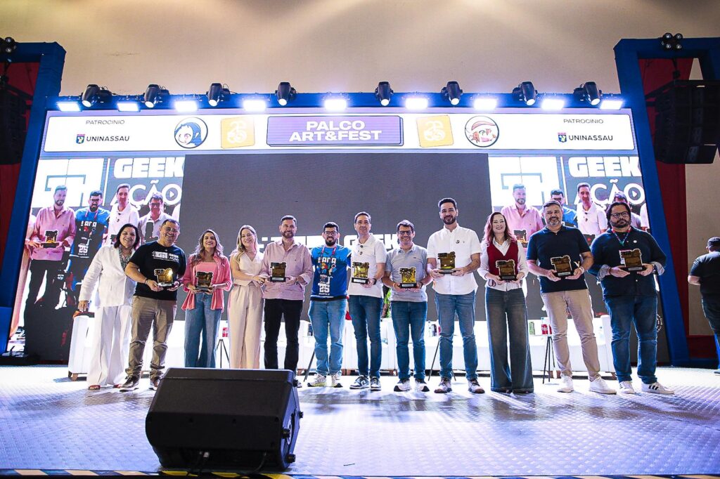 Homenagem-Claro-Sana-by-Nicolas-Leiva