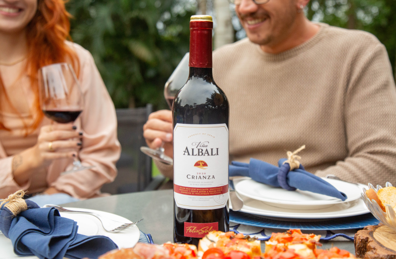 Rhafaela Lima
Cantu Grupo Wine 21 anos