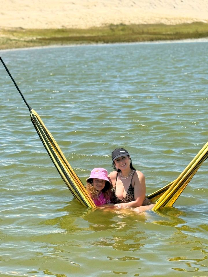Julia Pasquini viajou com a família para Fortaleza, no Ceará, para escapar do frio paulistano e aproveitar o Nordeste fora da alta temporada