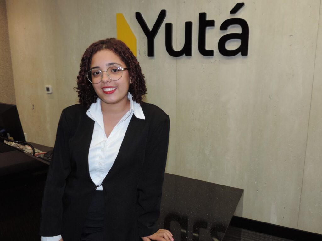 Isabelly Carolinny de Alves Santos cursa administração de empresas e faz estágio na Yutá
Arquivo pessoal