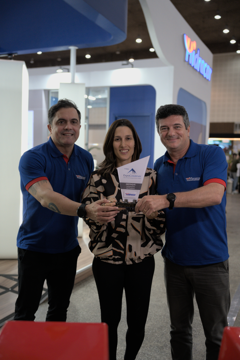 Leonardo-Vasconcelos_-Brenda-Rolim-e-Eduardo-Moretti