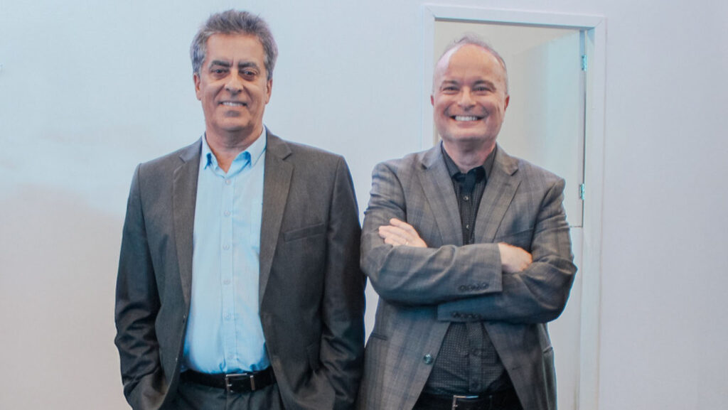 Da Esq. para Direita: Mendel Sanger (CTO). Miguel Gomes (CEO) e (Foto: Izabela Salvador)