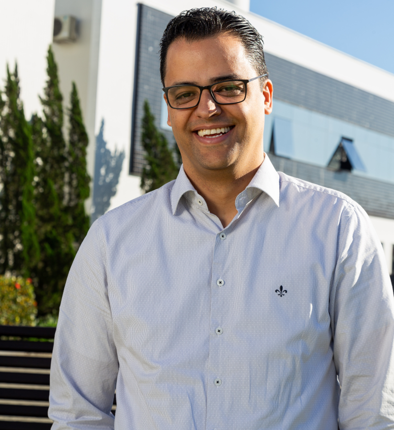 Wander-Pascini-da-Silveira---Diretor-Industrial-e-Laborato-#769rio-MENOR