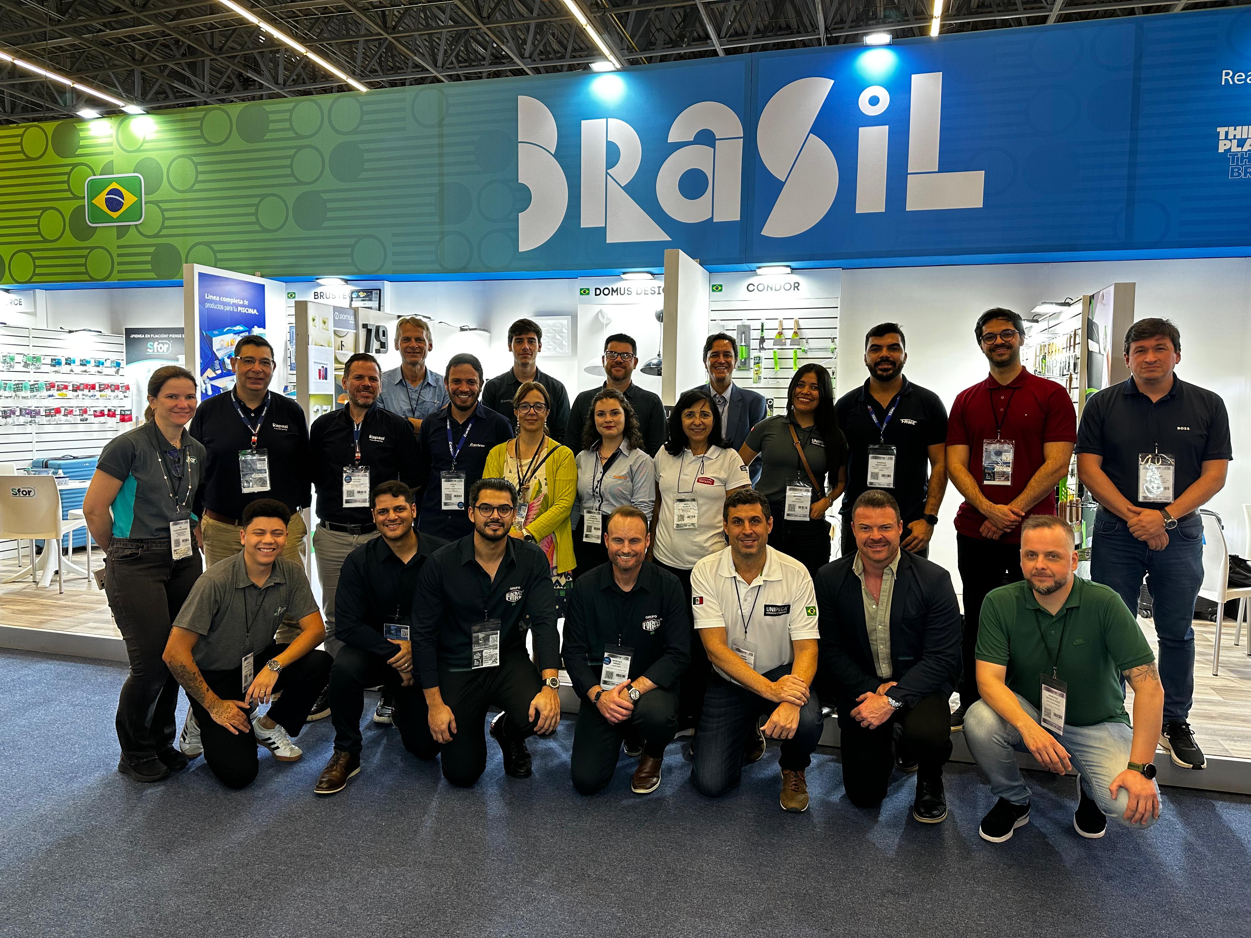 Think Plastic Brazil
Estande brasileiro na Expo Ferretera 2025