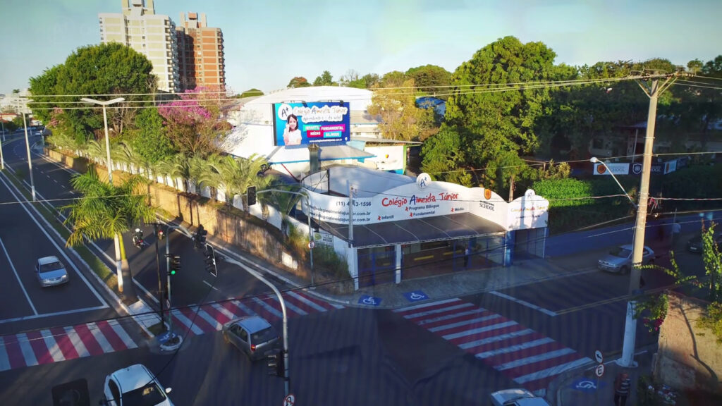 Fachada colégio almeida júnior - Créditos da foto: Divulgação