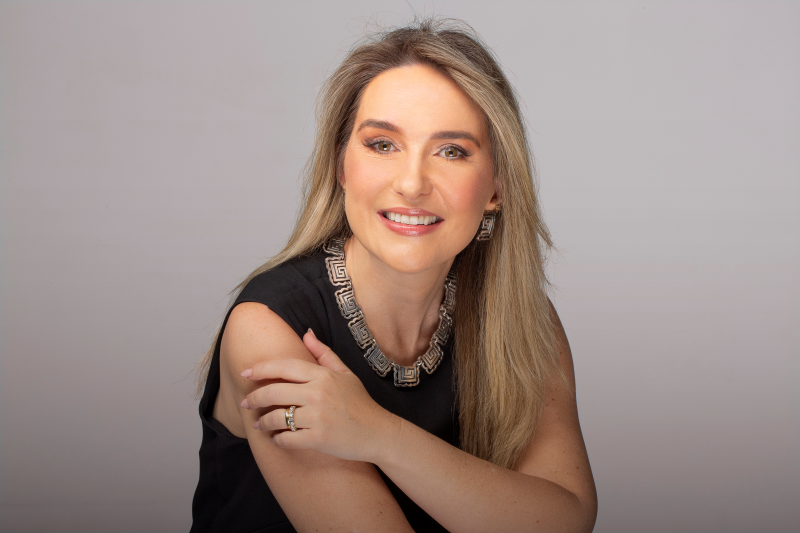 Izabela Rücker Curi
Divulgação