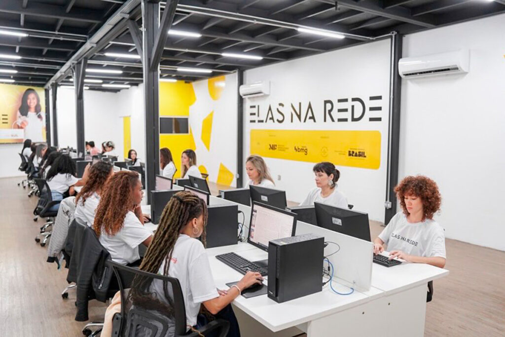 O projeto Elas na Rede ensina sobre informática e redes sociais para mulheres
IMFG/Divulgação