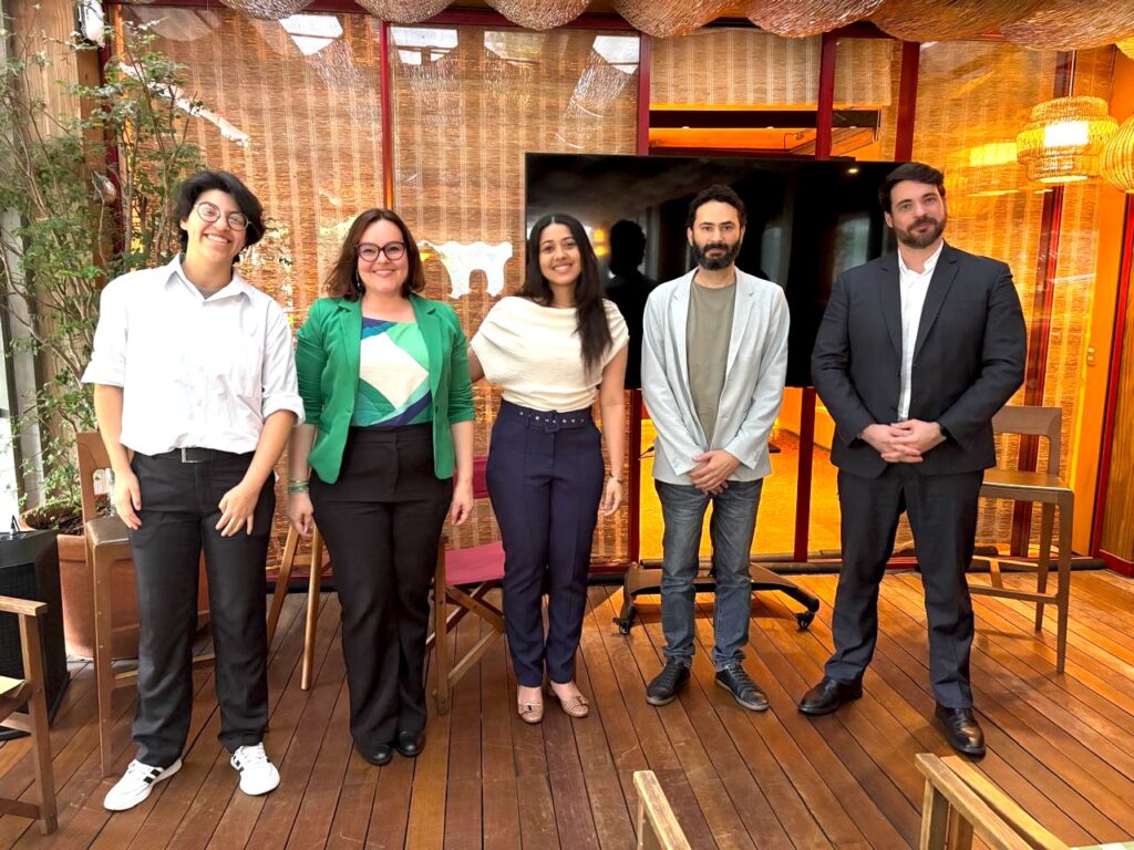 Crédito: Divulgação
Da esquerda para a direita: Barbara Alda, Gabriela Brollo, Ana Lindiner, Odair Rodrigues e Gustavo Macedo