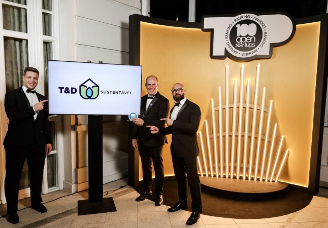 Pedro Vitali, Ricardo Vaimberg e Camillo Torquato, sócios da T&D Sustentável, estiveram presentes na cerimônia - Créditos da foto: Divulgação