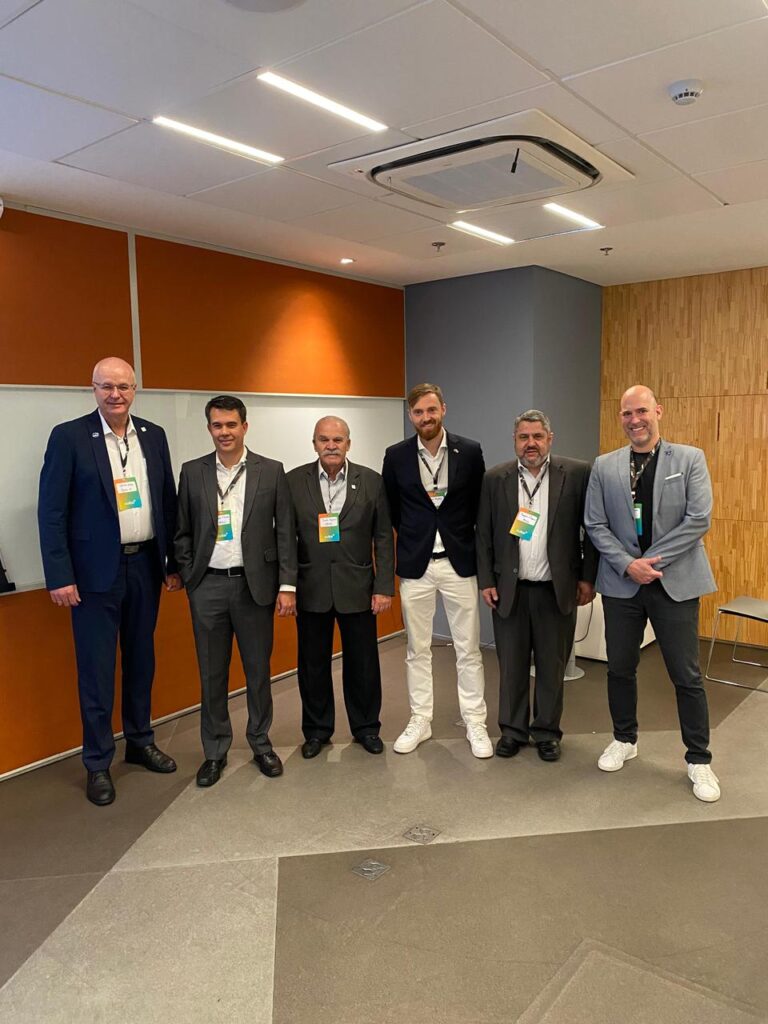 Ulrich Ahle, Flávio Maeda, Paulo Spacca, Johannes Klingberg, Rogério Moreira e Maurício Finotti. - Créditos da foto: Divulgação