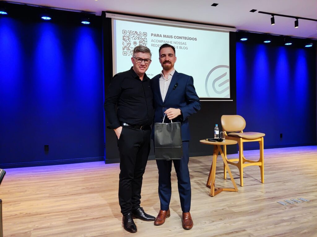 Rafael Sodré Presidente da CDL Sapiranga, Ademir Deitos e o Palestrante, Gabriel Martin.