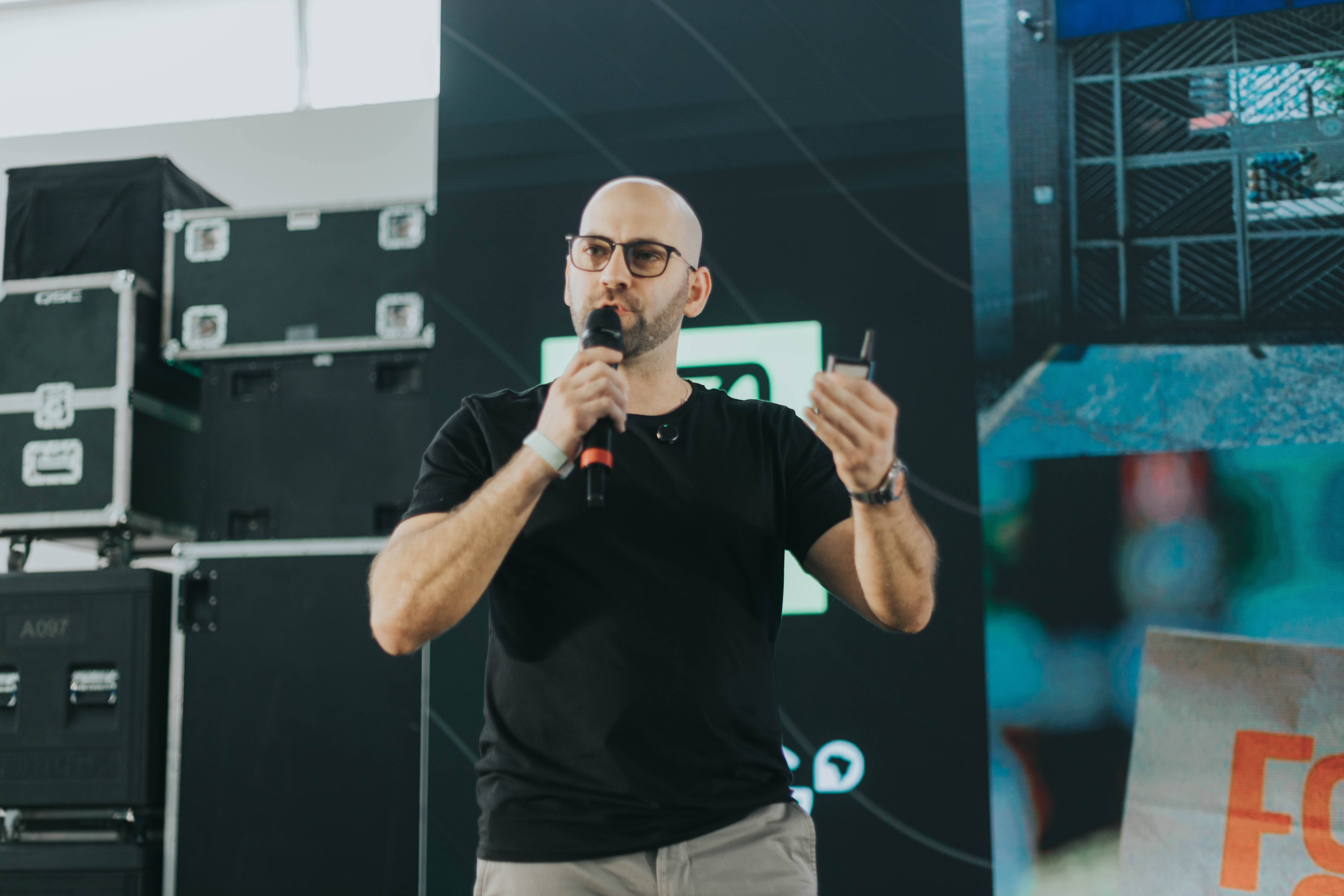 Lucas Infante, CEO da Food To Save, no CASE 2025. Crédito da imagem UMBRELLA