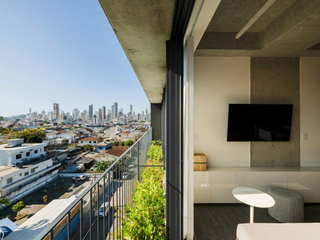 Pedro Kok cidade e apartamento - Pedro Kok