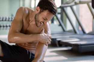 Atleta-com-dor---freepik