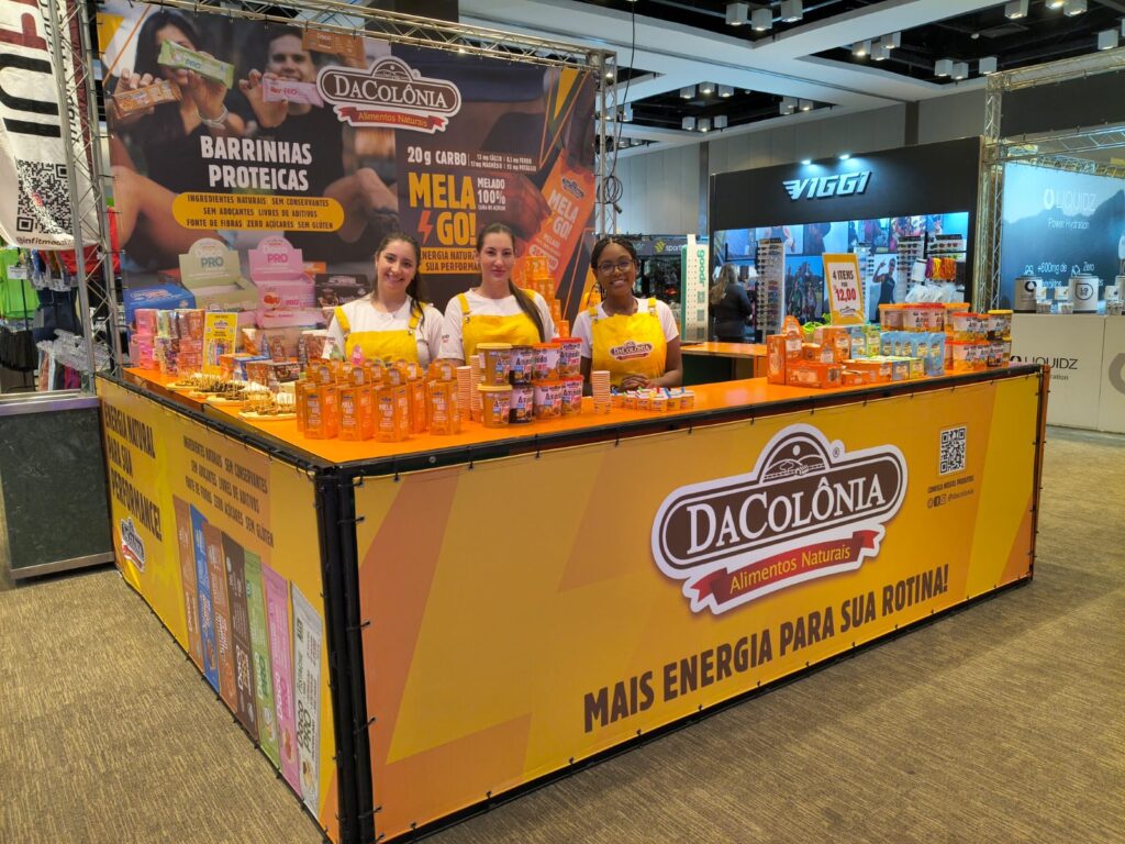 Estande DaColônia na Expo da Maratona 2026. Foto Divulgação