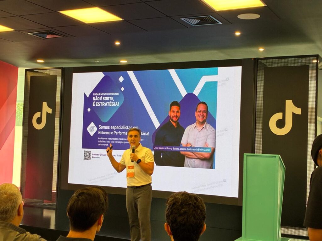 Denis Santini - CEO da CommUnit - no evento pós Multi-Unit divulgação