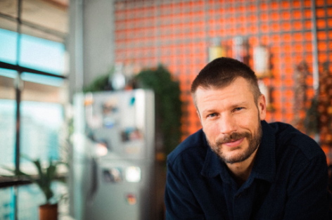 Rodrigo Hilbert, sócio da Timelens. Crédito da imagem: Gabriela Mo